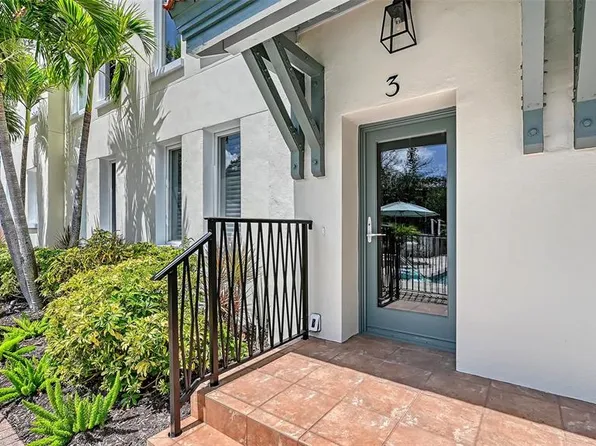 1685 Laurel St APT 3, Sarasota, FL 34236
