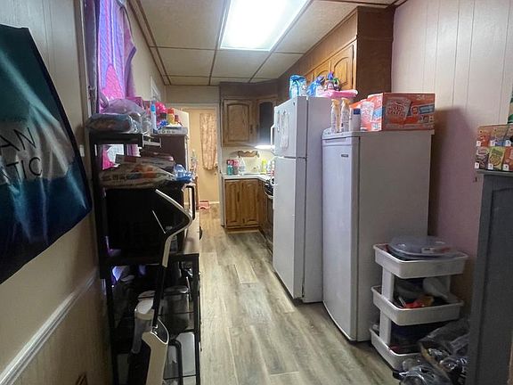 4th image of 525 S 14th St