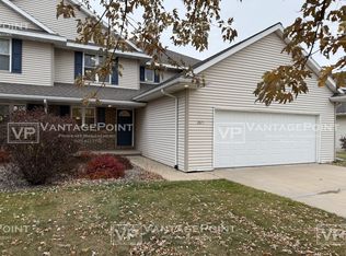 2071 River Point Ct, De Pere, WI 54115