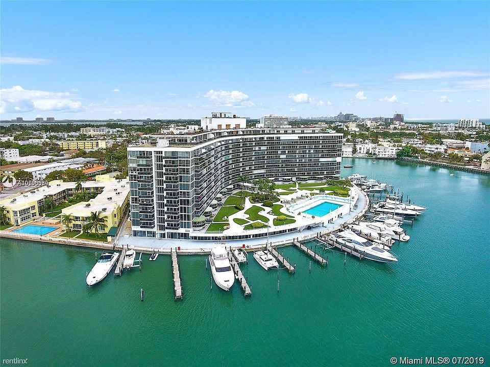 2nd image of 900 Bay Dr #8