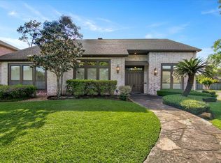 30 Bellchase Gardens Dr, Beaumont, TX 77706