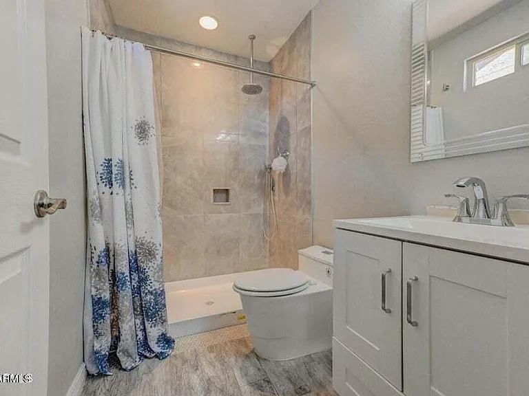 2477 E Meadow Land Dr — Photo 10
