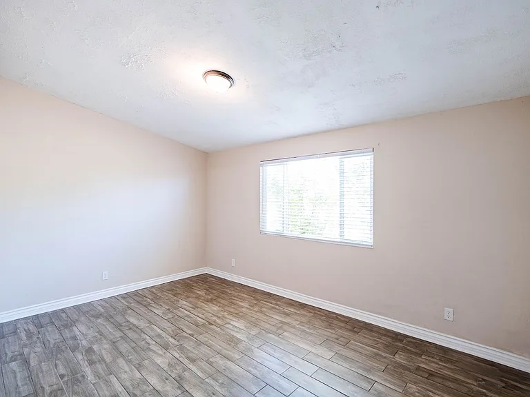 16021 Wichita Rd — Photo 20