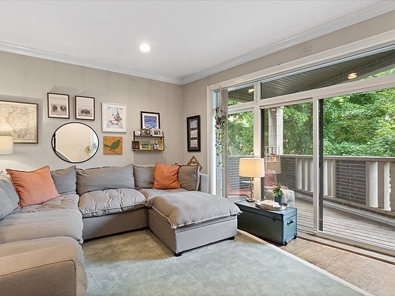 3rd image of 2726 W Cortez St #2