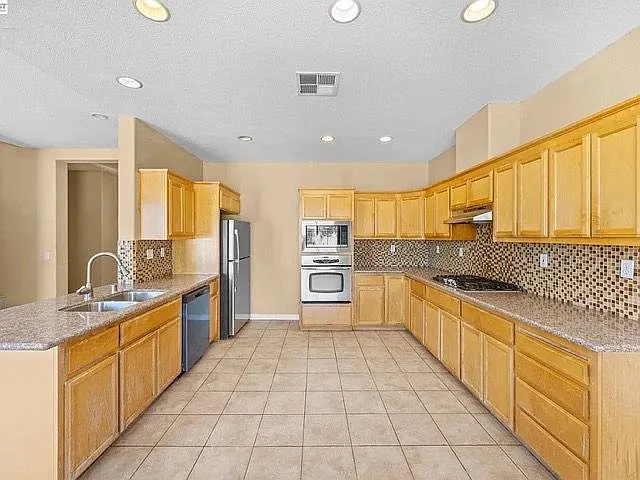 4528 Wagon Trail Way #4528 — Photo 13