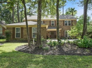 8 Silver Elm Pl, Spring, TX 77381