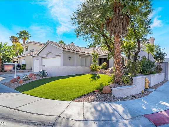 2nd image of 3029 Savona Cir