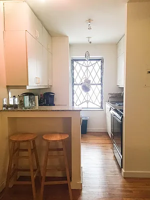 Sold by 917 Realty LLC | media 14