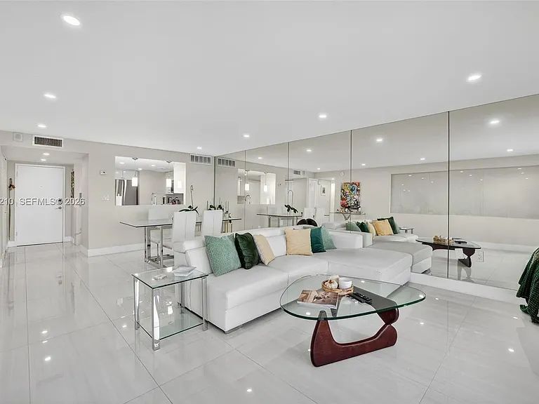 3000 E Sunrise Blvd #14C — Photo 10