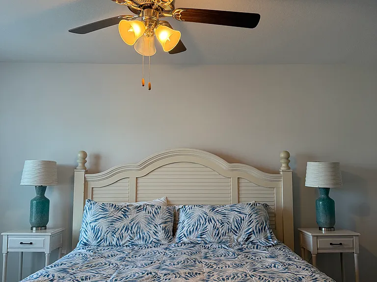 1887 Pointe Dr — Photo 14