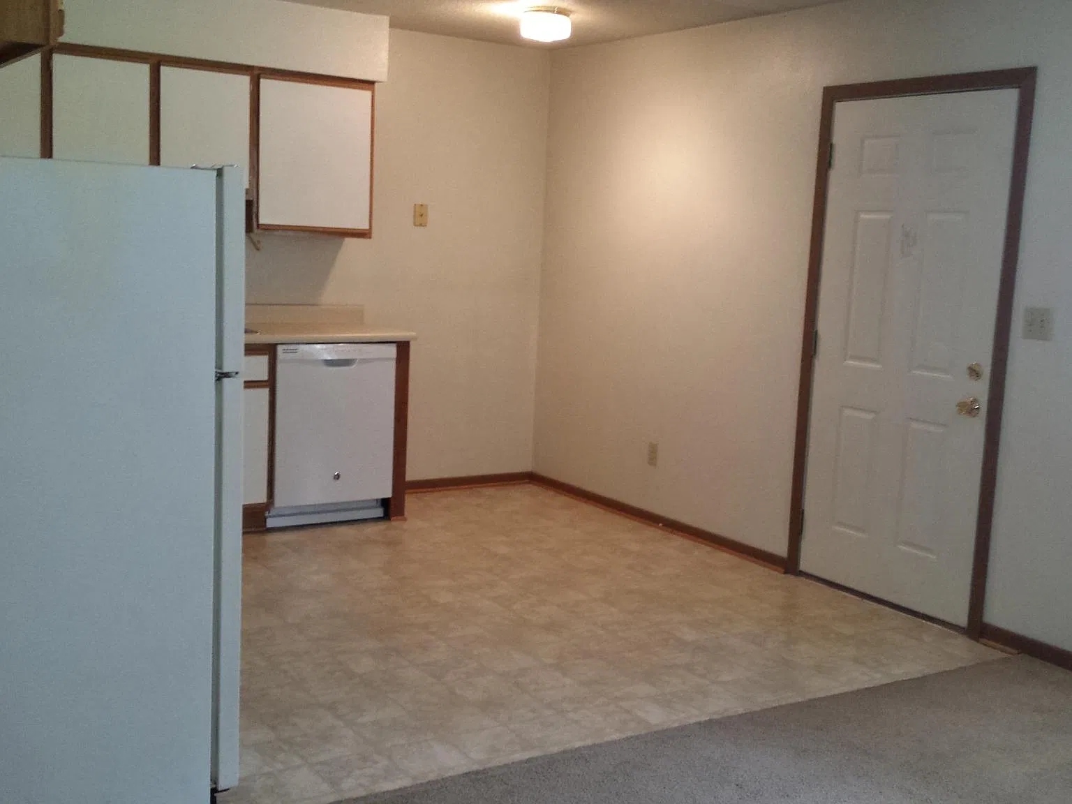2 bed, 721 sqft, $1,280 — Photo 4