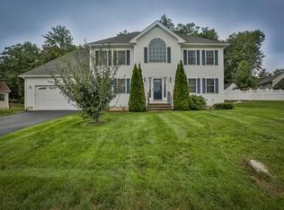 3 Shakespeare St, Tyngsboro, MA 01879