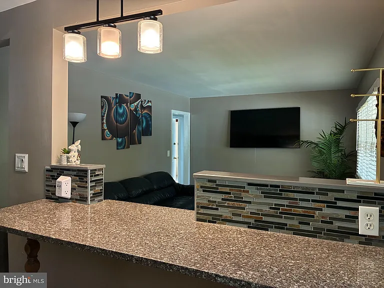 5112 Hollywood Rd — Photo 11