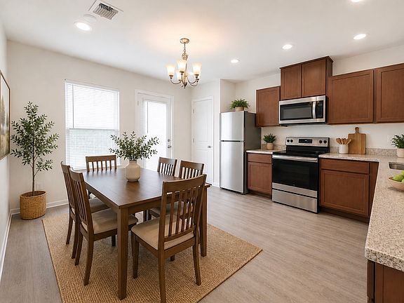 4th image of 13800 Benjamin Harrison St