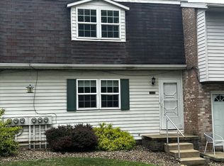 1319 S Sandelwood Oval, Kent, OH