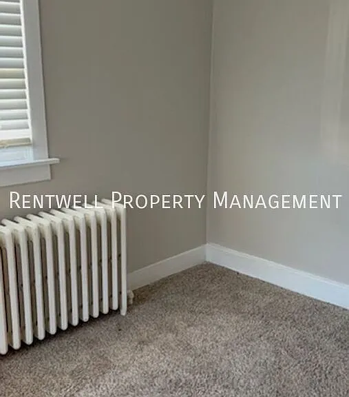 1017 Spruce St — Photo 8