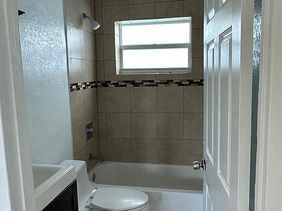 2nd image of 272 3erd St Floor 3