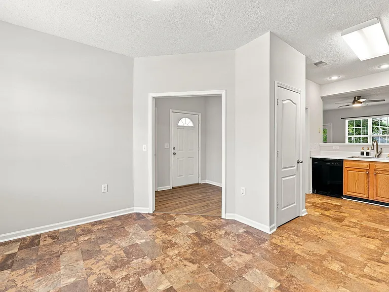 360 Willhaven Dr — Photo 14