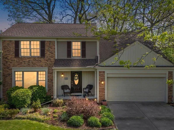 2771 Orbit Dr, Lake Orion, MI 48360