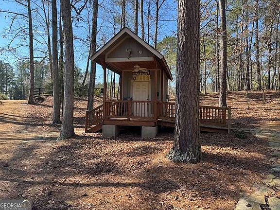 5th image of 1041 Shadow Creek Way