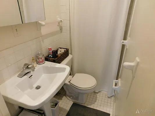 Rented by Anchor Associates | media 12