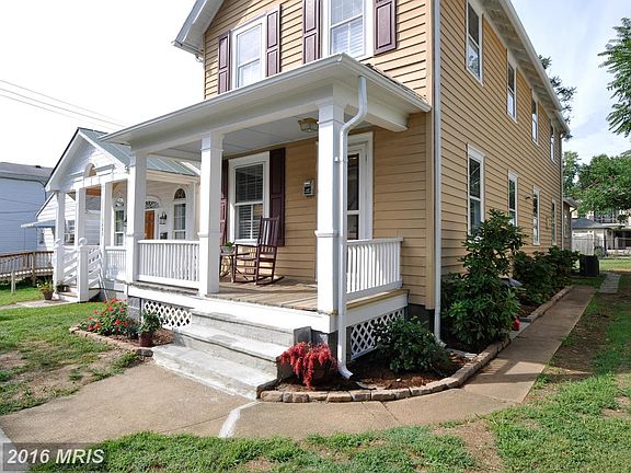 4th image of 1410 Charles St