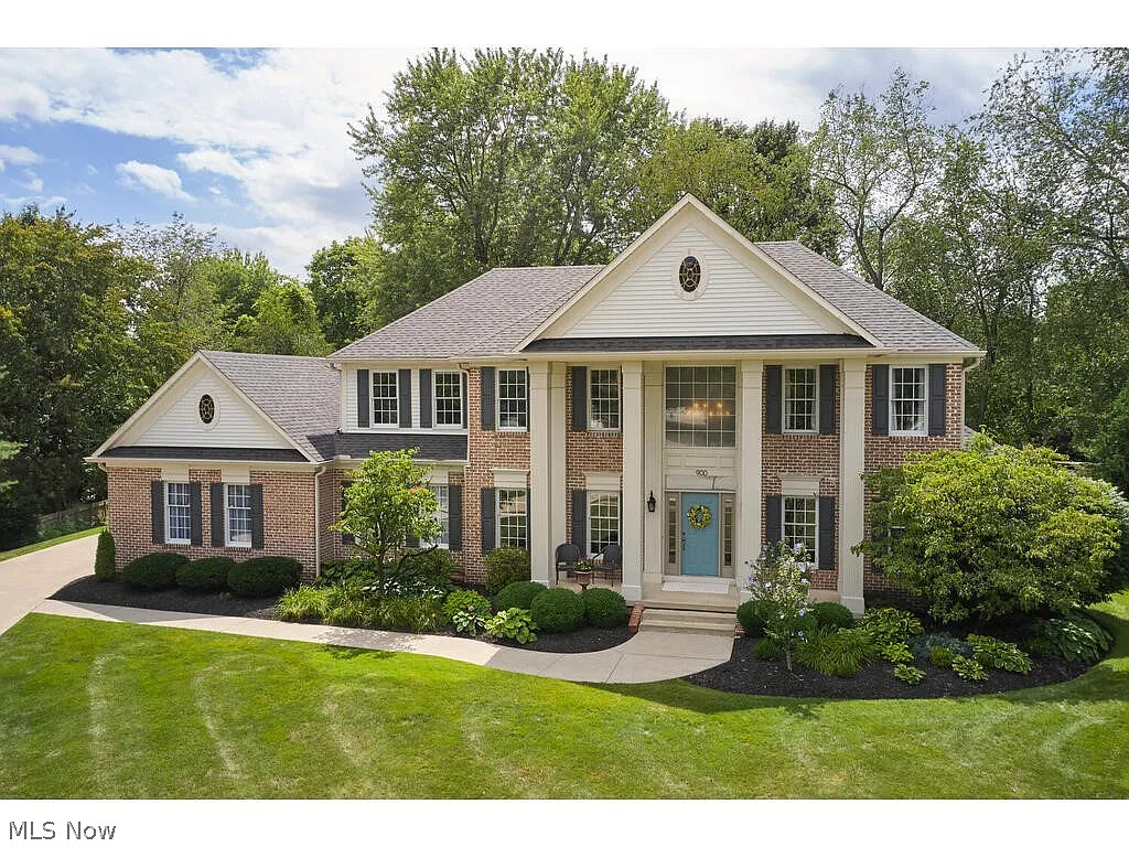 900 Hunter Ridge Cir photo 1