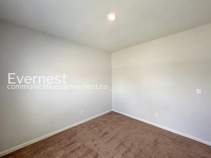 8329 Gum Pond Dr — Photo 10
