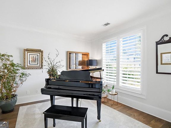 3rd image of 2024 Ivy Ridge Rd SE
