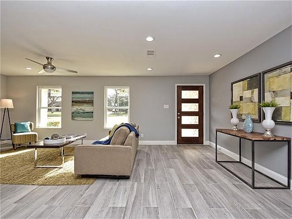 5th image of 102 Phalarope Dr