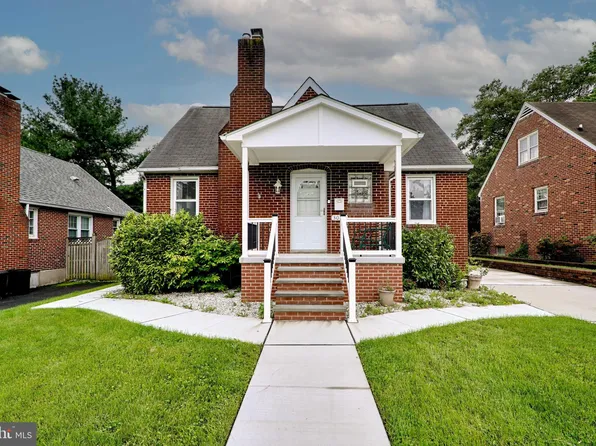 3025 Oak Forest Dr, Parkville, MD 21234