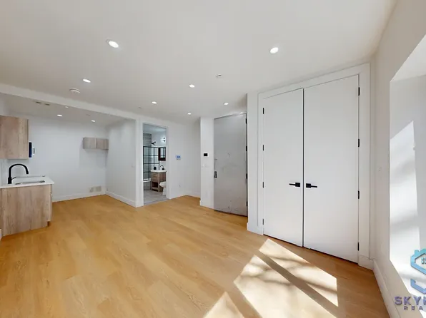 1215 Putman Avenue image 1 of 5