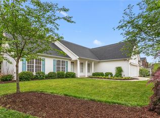 800 Croftwood Dr, Gibsonville, NC 27249