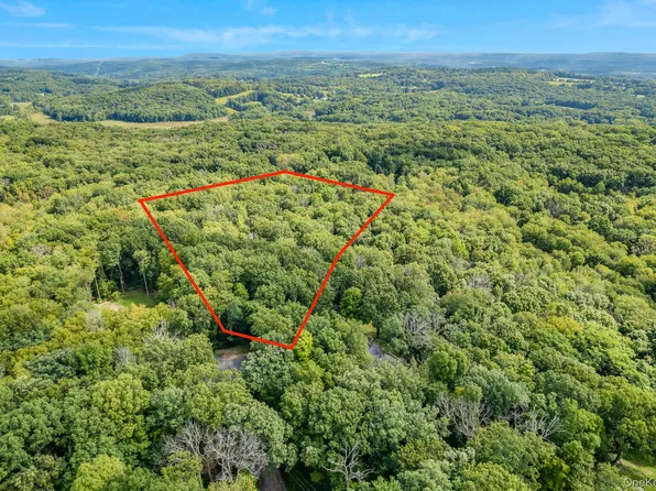 Contour Lane, Salt Point, NY 12578