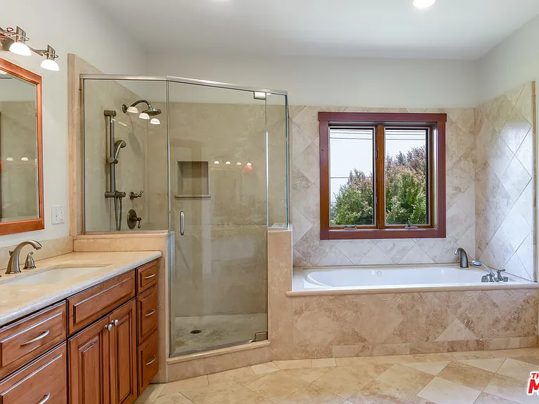 16790 Marquez Ave — Photo 24
