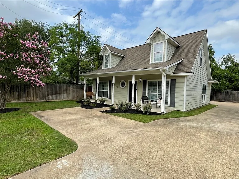 3689 Holick Ln — Photo 13