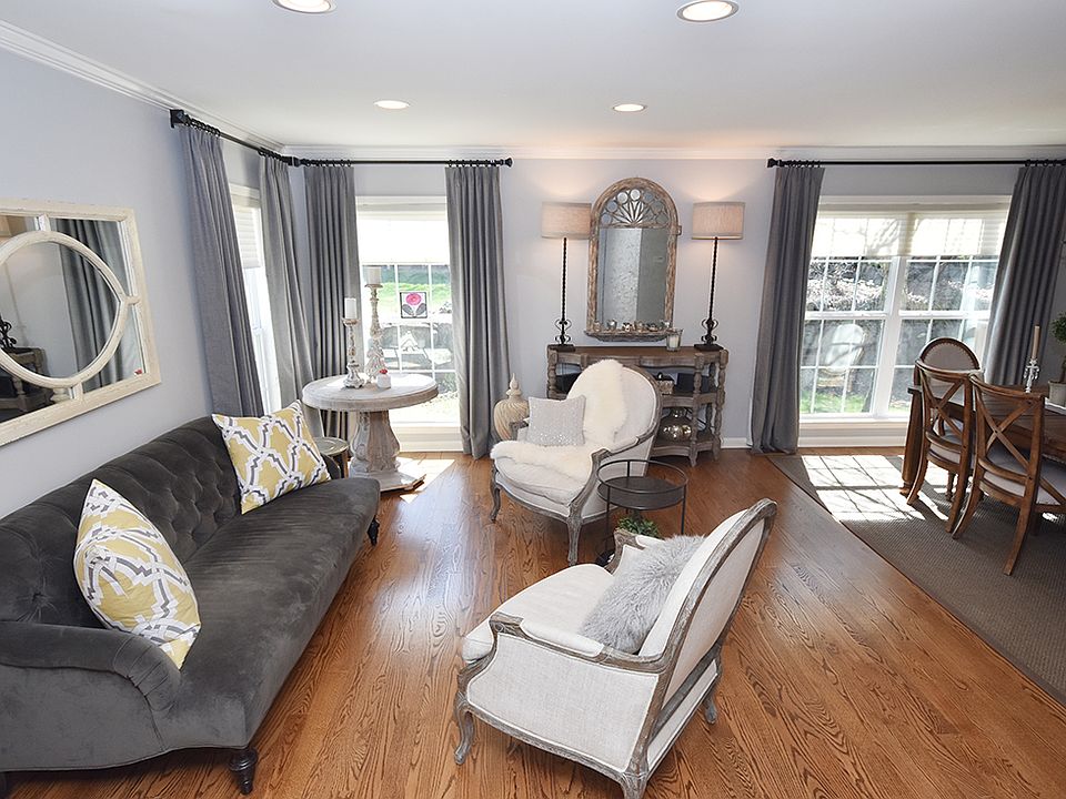 1st image of 290 Araneo Dr