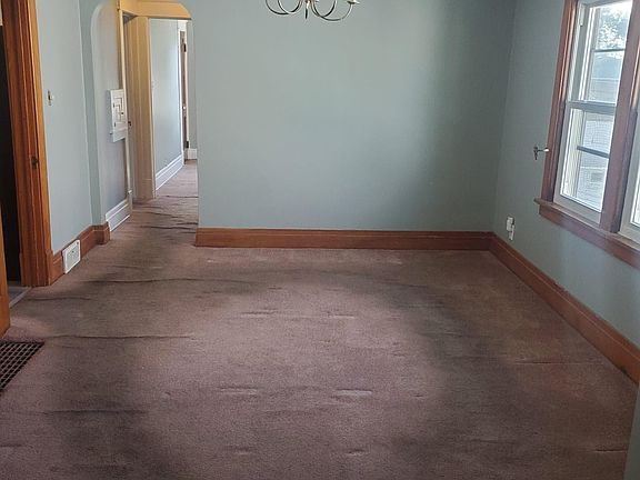 4th image of 98 Grandview Ave