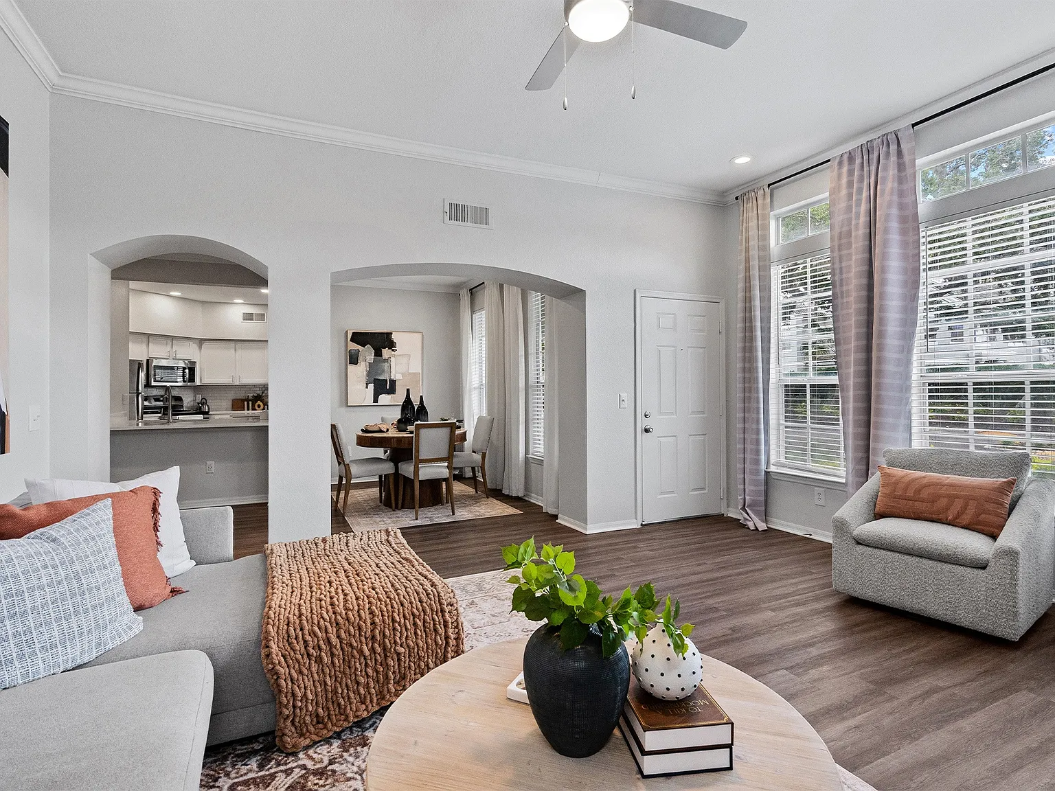 Henley Tampa Palms — Photo 2