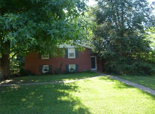 4915 Prospect Ave, Hannibal, MO 63401
