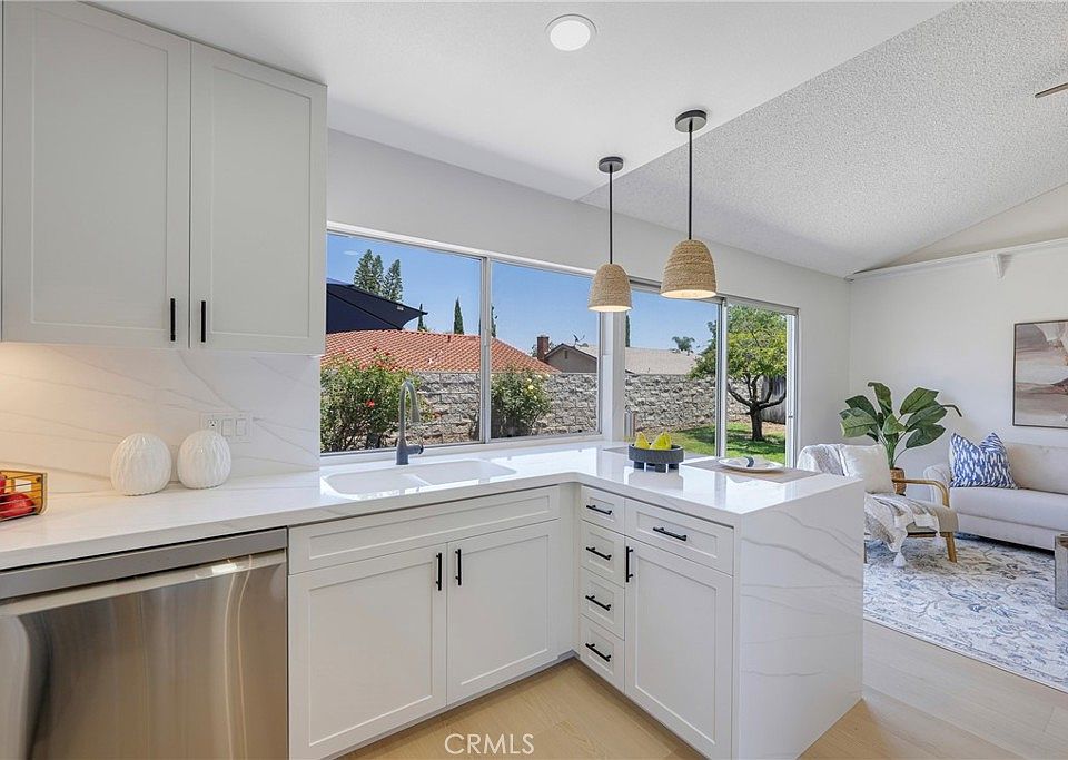 1st image of 2845 Roncador Pl