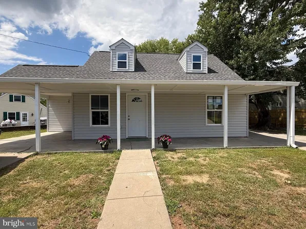 146 Scott Dr, Manassas Park, VA 20111