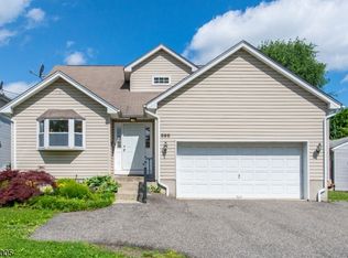 596 Main St, Little Falls, NJ 07424