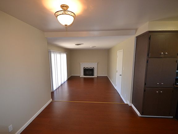 3rd image of 7549 Tamoshanter Way