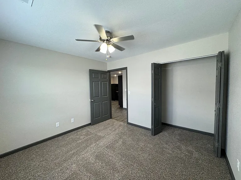 Longview Meadows - Montgomery City MO — Photo 22