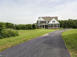 5 Heather Ln, Palmyra, PA 17078