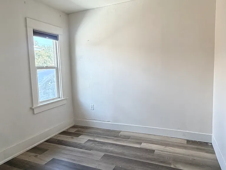 1711 Cherry St — Photo 7