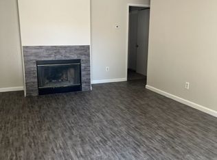 3116 Brookfield Loop APT B, Bakersfield, CA 93311