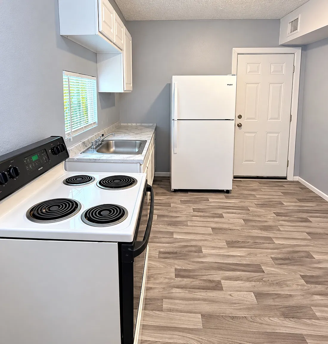 1 bed, 600 sqft, $795 — Photo 4