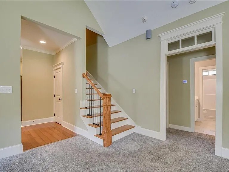 208 Havelock Dr — Photo 26